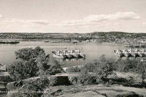 Hvalbåter i opplag ved Huvik