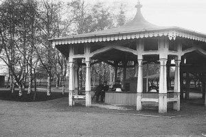 Paviljongen over svovelvannsbrønnen