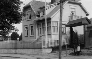 Pukkestadveien 14 - oppført 1915