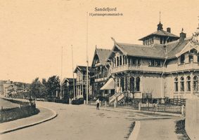 Hjertnespromenaden 3  Fødehjemmet - oppført 1894