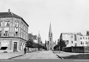 Rådhusgata 15 (tidl. Kirkegata 3) - oppført 1932