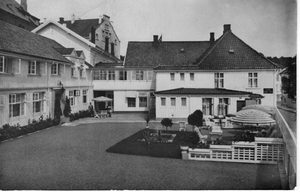 Bakgården