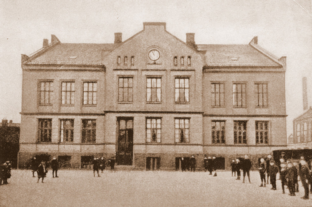 Skolegata 4 Byskolen - oppført 1887