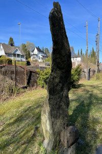 Bautastein i Prestegårdens hage