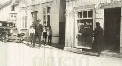 Pukkestadveien 2 (senere Holmbrua 2)
