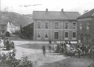 Torget 7 - Stensholtgården