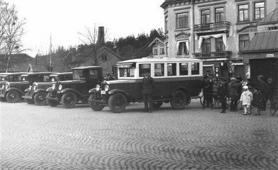 Bilutstilling på Torget