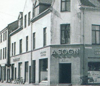 Jernbanealleen 28 (tidl. nr. 8)