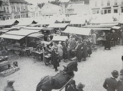 Hektisk Torghandel på 1930 tallet