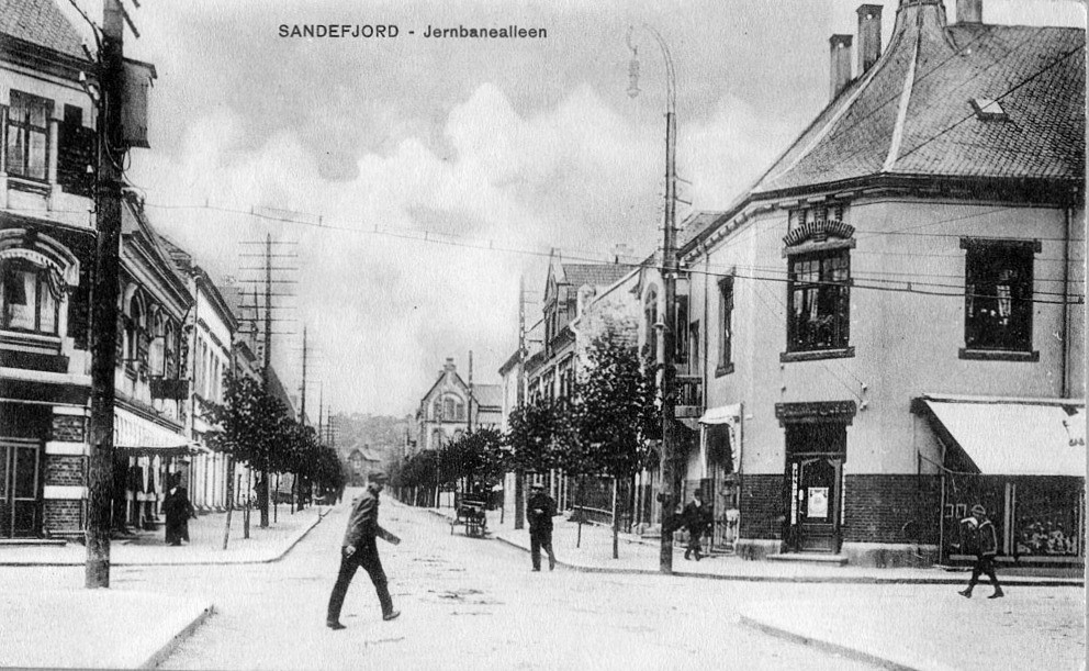 Jernbanealleen 27 (tidl. nr. 7)