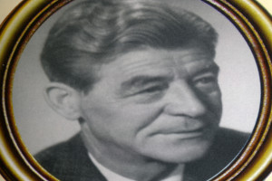 Gullsmed Arne Glomsten Haakonsen