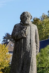Landstadsmonumentet med Sandar Herredshus