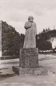 Landstadsmonumentet med Sandar Herredshus