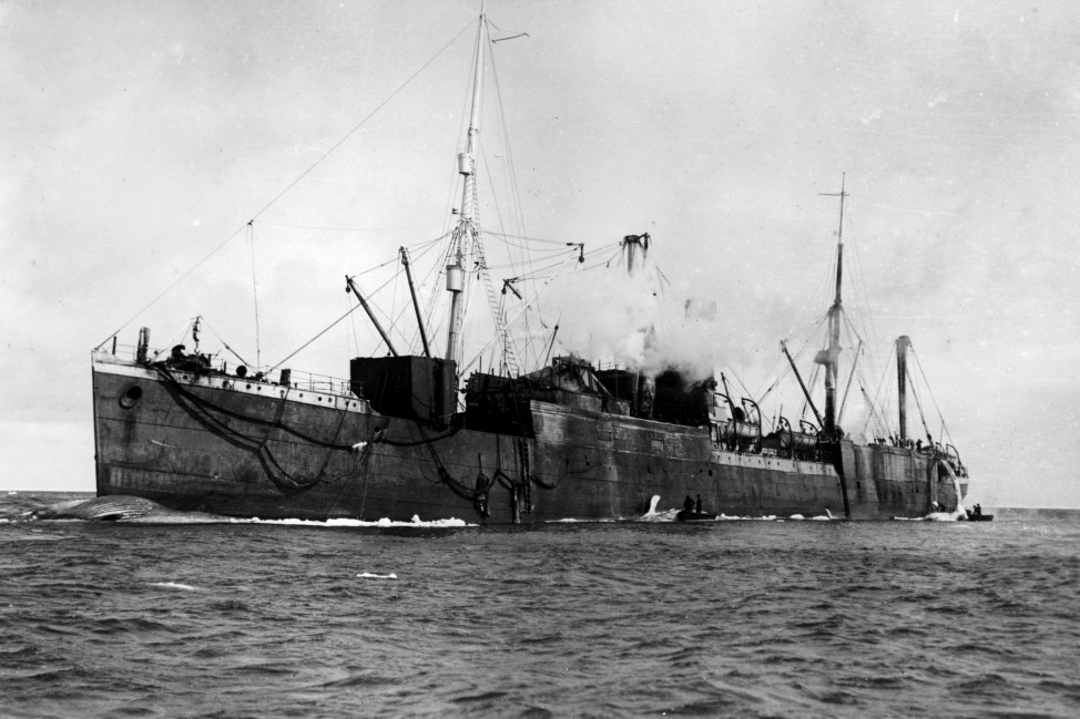 Bildeserie fra hvalkokeriet Thor I sesongen 1930-31